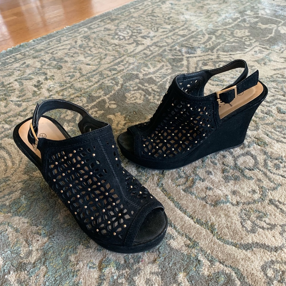 Atmosphere high heel platforms